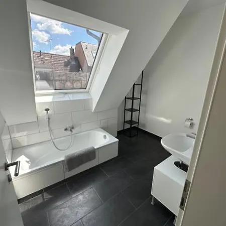 Grosse, Moderne Monteurwohnung Ab 6 Personen Apartament Munzingen